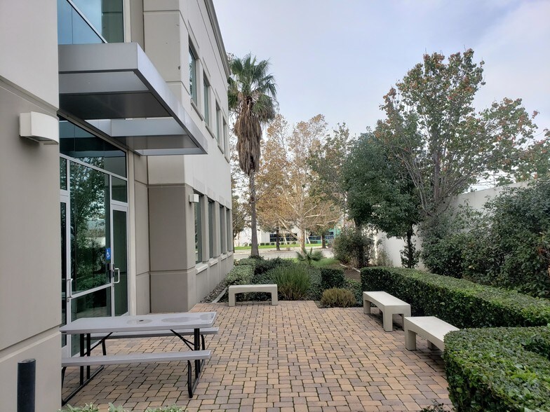 More Photos Of 2121 S Haven Ave, Ontario Loft Creative Space For Lease