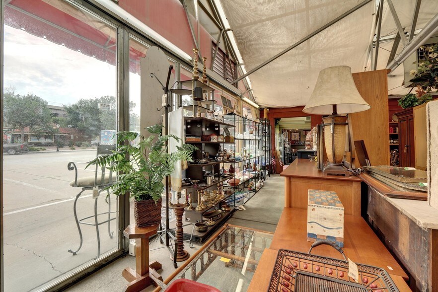More Photos Of 807 Wilcox St, Castle Rock Storefront For Sale