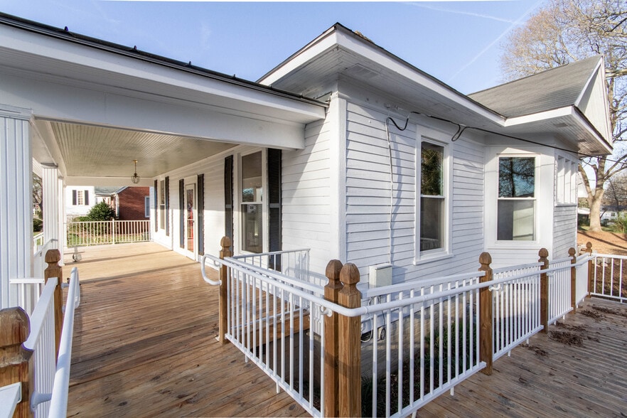 More Photos Of 1530 Ebenezer Rd, Rock Hill Office For Sale