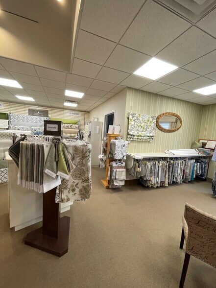 More Photos Of 59 Sunrise hwy, East Islip Freestanding For Lease