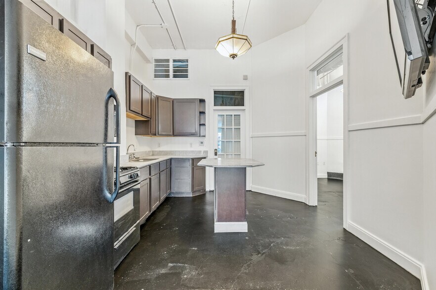More Photos Of 111 E 16th St, Indianapolis Coworking Space