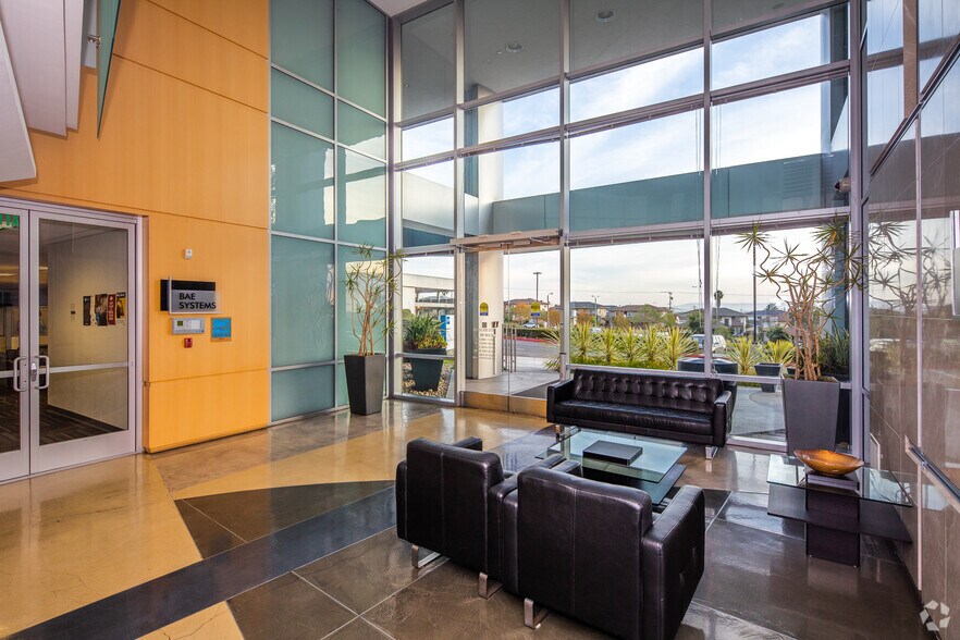 More Photos Of 5140-5150 W Goldleaf Cir, Los Angeles Office For Lease