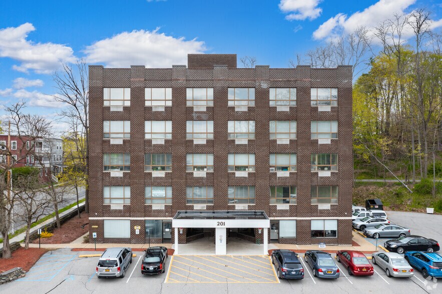 More Photos Of 201 South Ave, Poughkeepsie Unknown For Lease