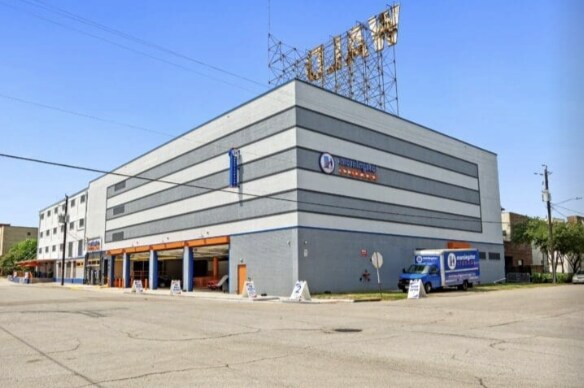 More Photos Of 812 Live Oak St, Houston Office For Sale