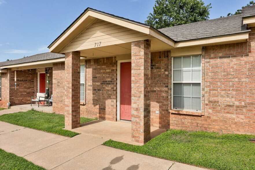 More Photos Of 713 S Locust St, Guthrie Apartments For Sale