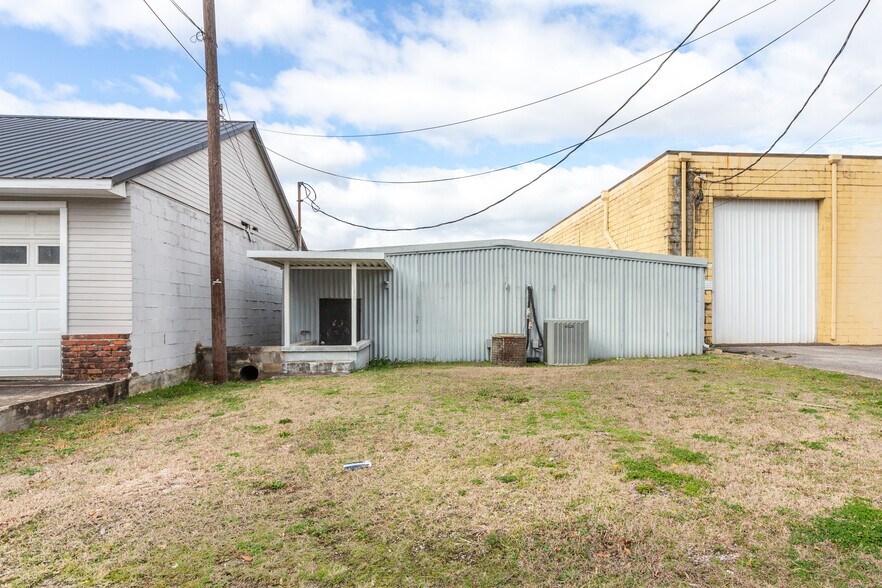 More Photos Of 707 Wilmer Ave, Anniston Office For Sale