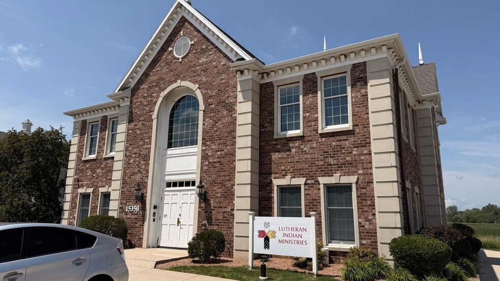 More Photos Of 15350 W Capitol Dr, Brookfield Office For Sale