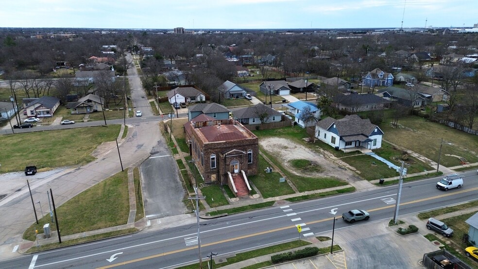 More Photos Of 3907 Lee St, Greenville Religious Facility For Lease