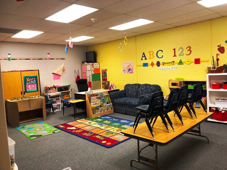 More Photos Of 7917 W 95th St, Overland Park Daycare Center For Sale