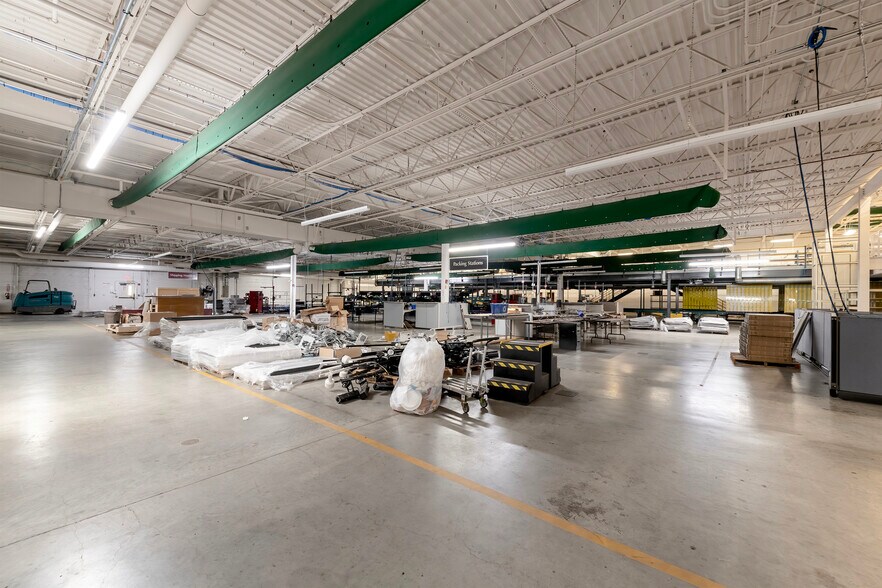 More Photos Of 1551 Corporate Dr, Irving Warehouse For Lease