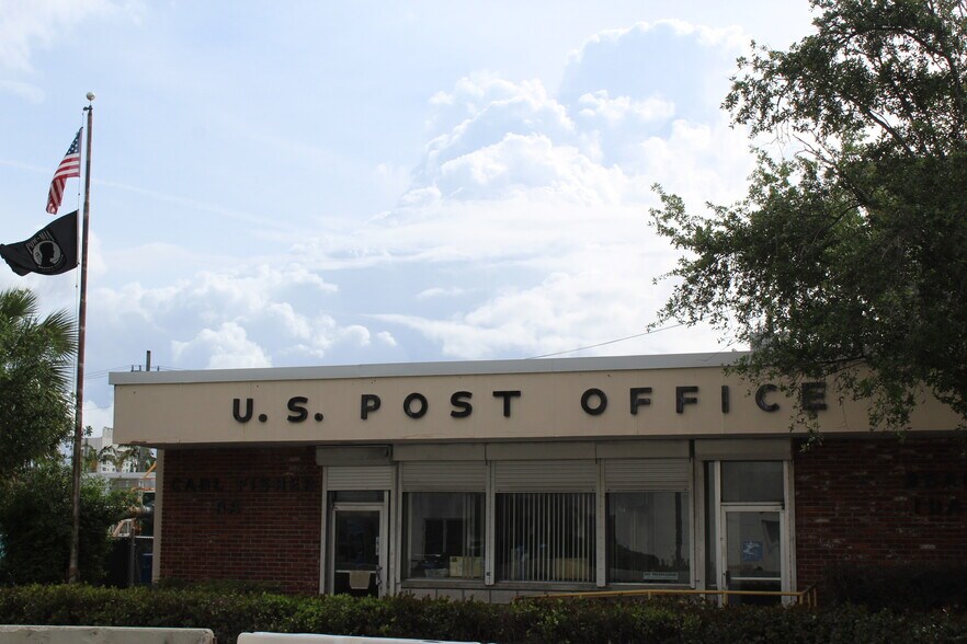 More Photos Of 1661 West Ave, Miami Beach Post Office For Sale