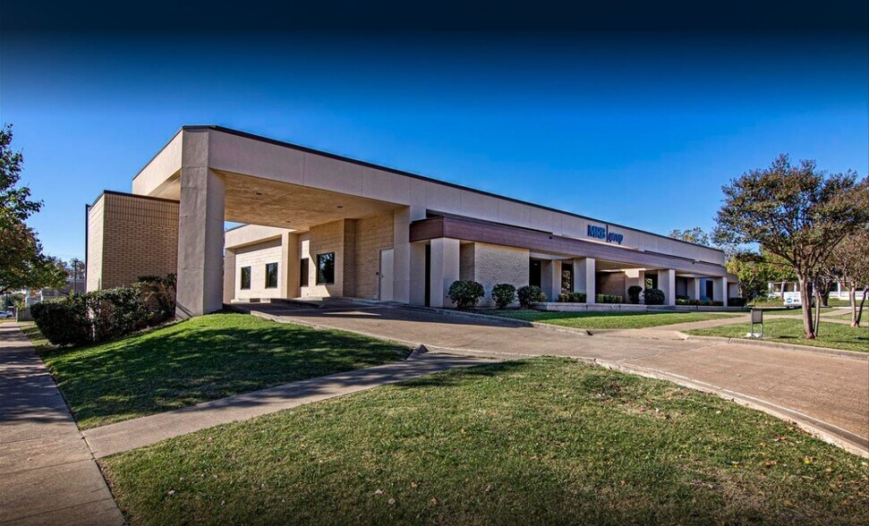 More Photos Of 303 W Calhoun Ave, Temple Office For Sale