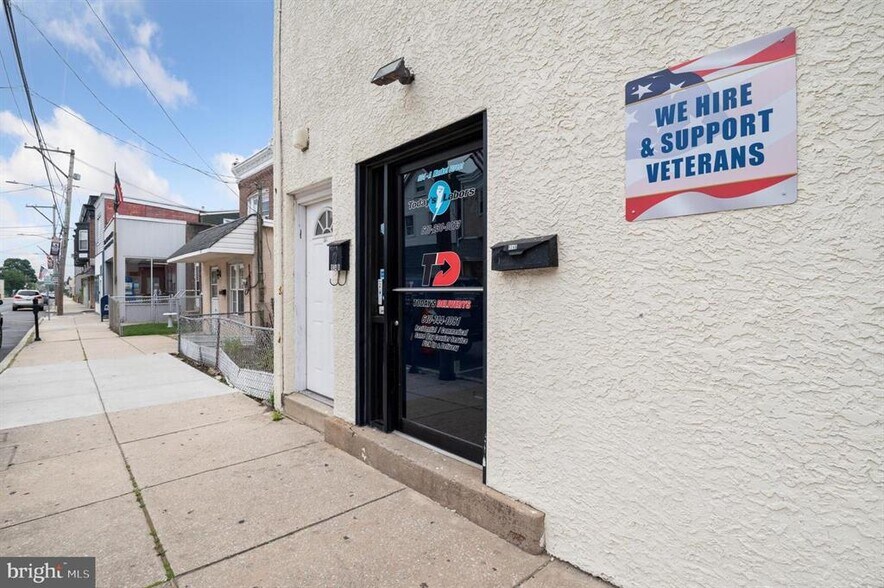 More Photos Of 934 Market St, Marcus Hook Storefront Retail Residential For Sale
