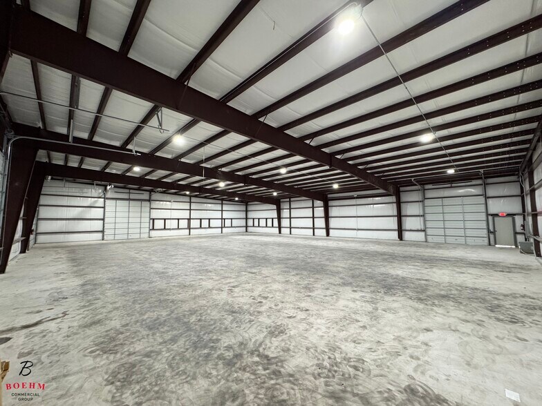 More Photos Of 48 Worth Dr, Boerne Industrial For Lease