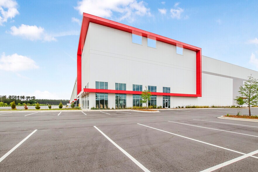More Photos Of 1125 Redwood Materials Dr, Ridgeville Distribution For Lease
