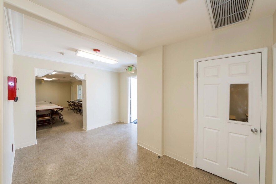 More Photos Of 1555 W Commonwealth Ave, Fullerton Office For Sale