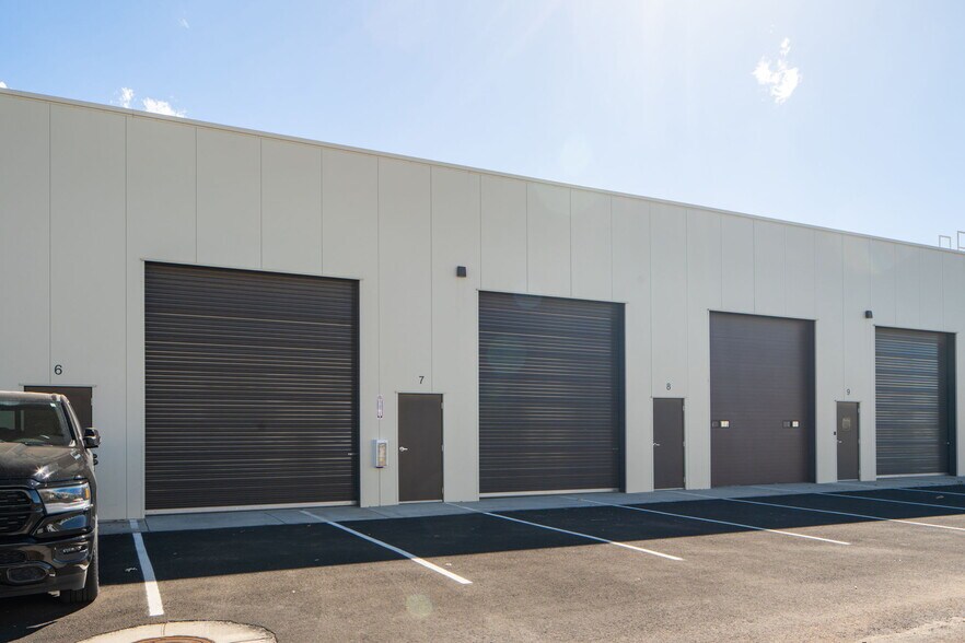 More Photos Of 2700 N Lake Valley Rd, Prescott Valley Light Manufacturing For Sale