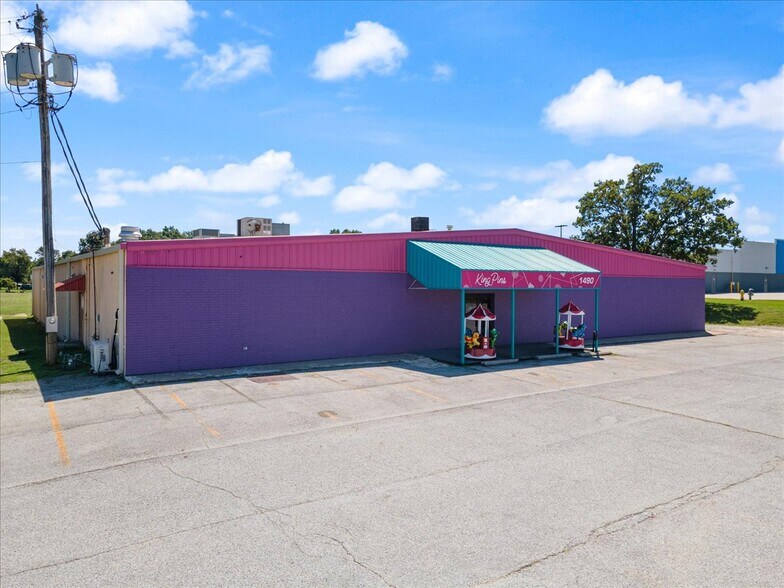 More Photos Of 1490 Highway 412 W, Siloam Springs Bowling Alley For Sale