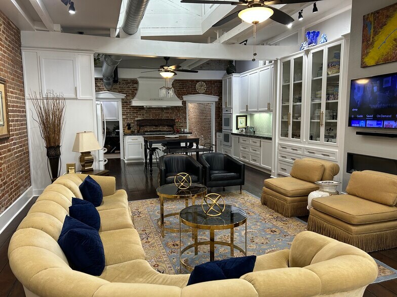 More Photos Of 217 23rd St, Galveston Apartments For Sale