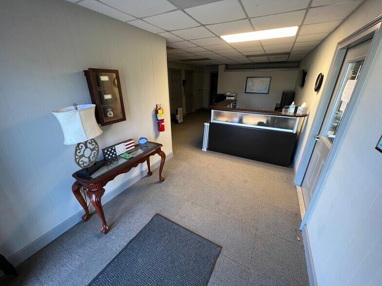More Photos Of 321 Marble Mill Rd NW, Marietta Coworking Space