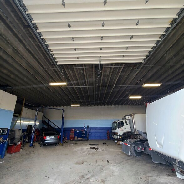 More Photos Of 1125 Crawford Av, Windsor Industrial For Sale