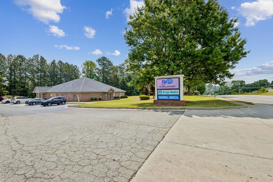 More Photos Of 4225 S Lee St, Buford Freestanding For Sale