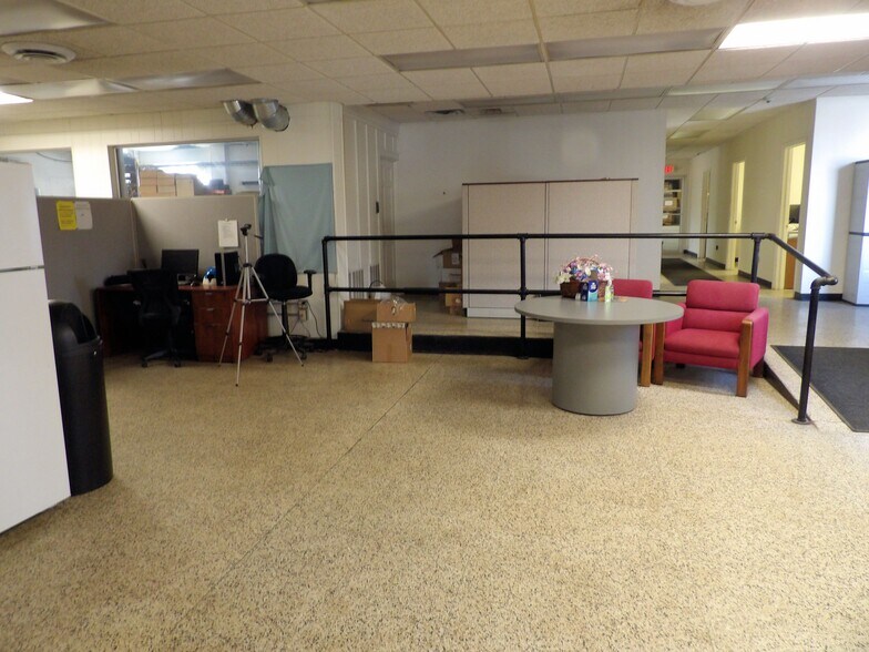 More Photos Of 8624 Station St, Mentor Warehouse For Sale
