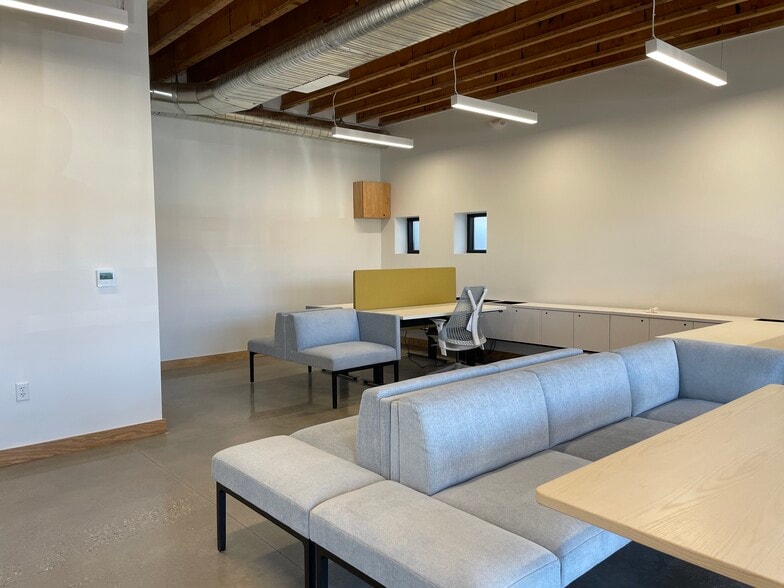 More Photos Of 801 S Main St, Las Vegas Storefront Retail Office For Lease