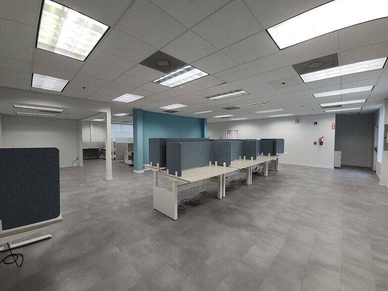 More Photos Of 333 1st St N, Jacksonville Beach Office For Lease