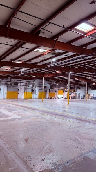 More Photos Of 3517 Frutas Ave, El Paso Manufacturing For Lease