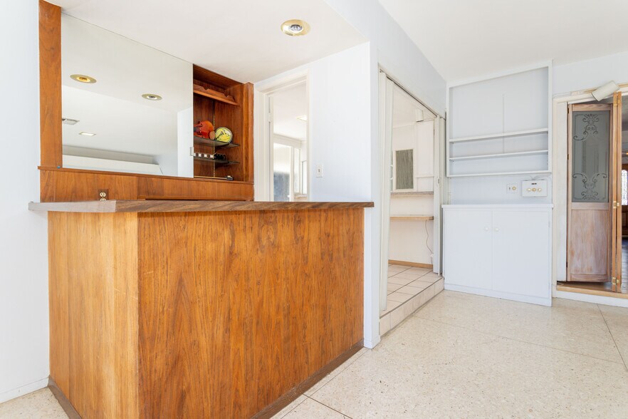 More Photos Of 9826 Columbus Ave, North Hills Multifamily For Sale