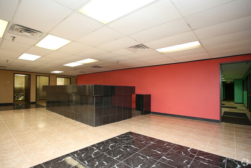 More Photos Of 415 E Airport Fwy, Irving Loft Creative Space For Sale