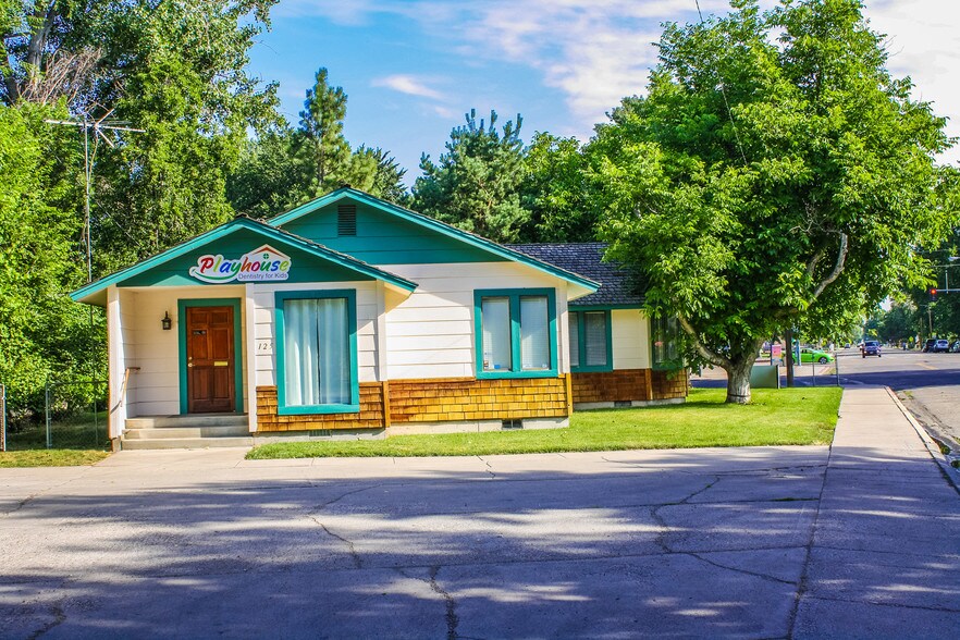 More Photos Of 125 S 10th, Mountain Home Medical For Sale