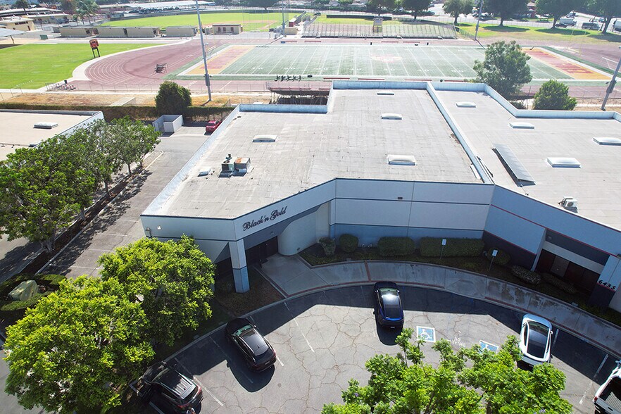 More Photos Of 6433 Alondra Blvd, Paramount Distribution For Sale