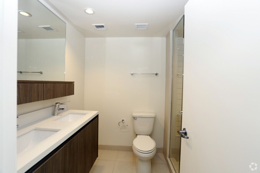 More Photos Of 3460 W 7th St, Los Angeles Apartments For Lease