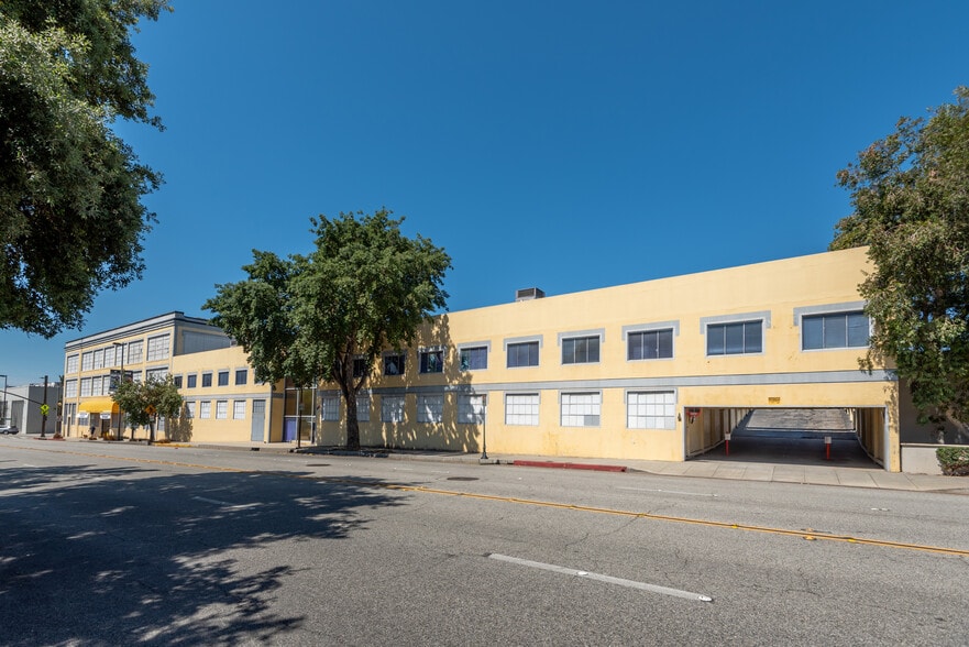 More Photos Of 403 S Raymond Ave, Pasadena Self Storage For Sale
