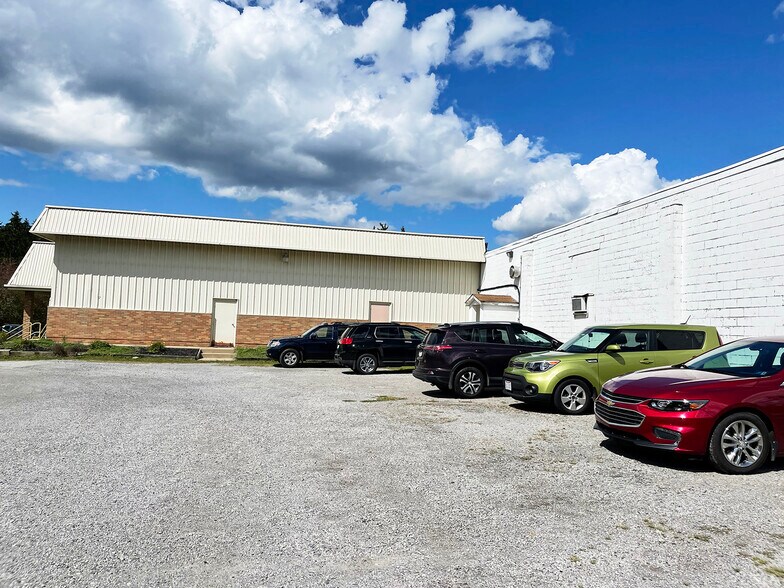 More Photos Of 2670 Pyramus Rd, Chester Warehouse For Sale