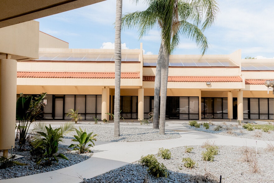 More Photos Of 500-540 W Lake Mary Blvd, Sanford Office For Lease