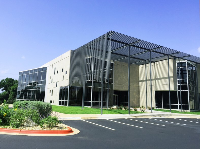 More Photos Of 3100 Alvin Devane Blvd, Austin Loft Creative Space For Lease