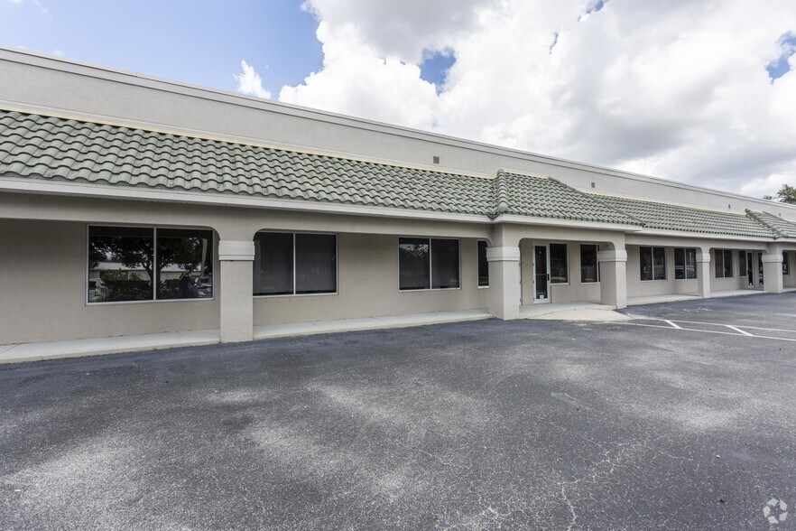 More Photos Of 6025 Taylor Rd, Punta Gorda Flex For Lease