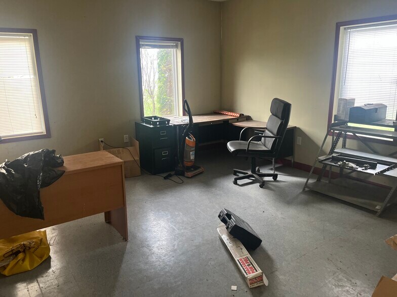 More Photos Of 7340 Bridgewater Rd, Dayton Warehouse For Lease