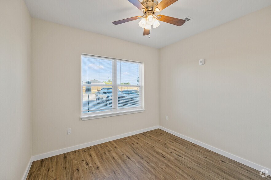 More Photos Of 7149 Trail Lake Dr, Fort Worth Apartments For Sale