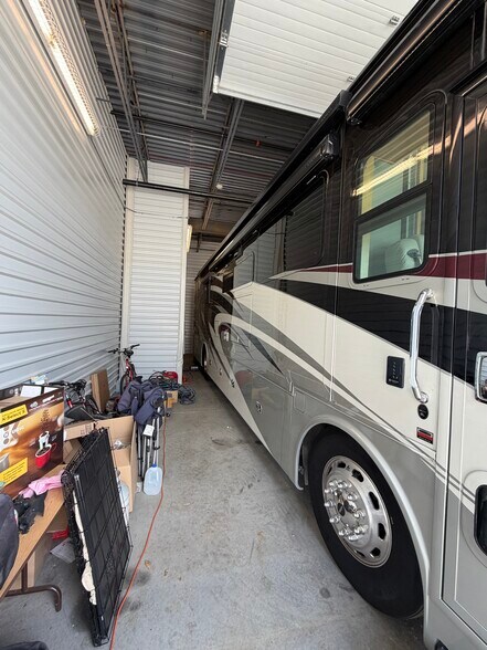 More Photos Of 9181 Commerce Center Cir, Highlands Ranch Self Storage For Sale