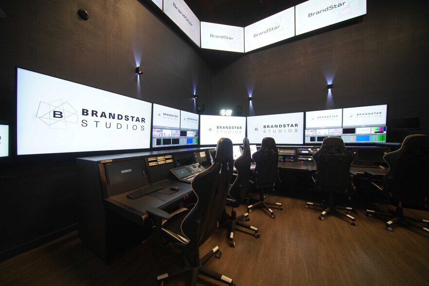 More Photos Of 3850 N Powerline Rd, Pompano Beach Warehouse For Sale