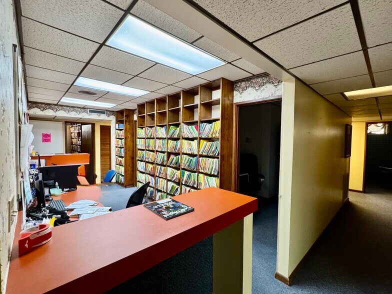 More Photos Of 1906 Debarry Ave, Orange Park Medical For Sale