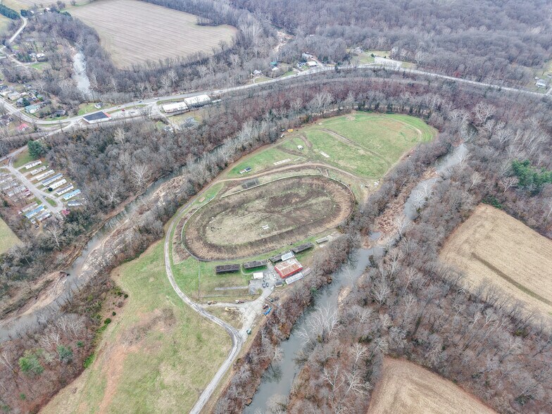 More Photos Of 445 N County Road 25 E, North Vernon Specialty For Sale