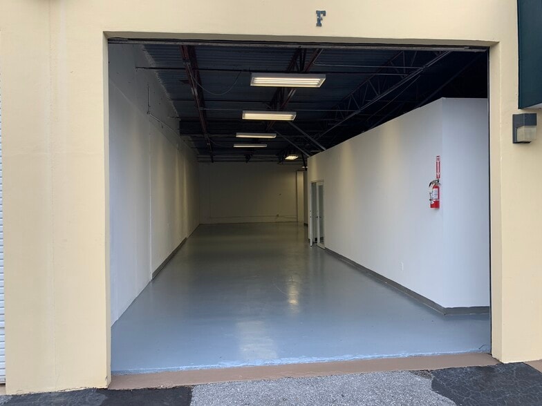 More Photos Of 15935 Assembly Loop, Jupiter Warehouse For Lease