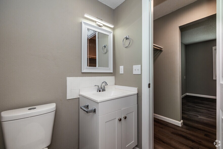 More Photos Of 425 W Taft St, Wichita Apartments For Sale