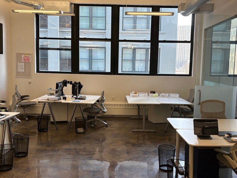 More Photos Of 45 Main St, Brooklyn Office For Lease
