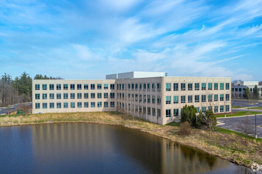 More Photos Of 1925 W Field Ct, Lake Forest Office For Lease